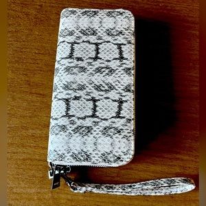A New Day NWOT Faux Snakeskin Double Zip Wallet With Removable Wrist Strap